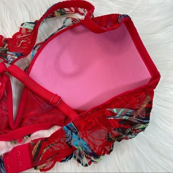 PINK VS Palm Print Date Plunge Push-Up Medium - Picture 10 of 14